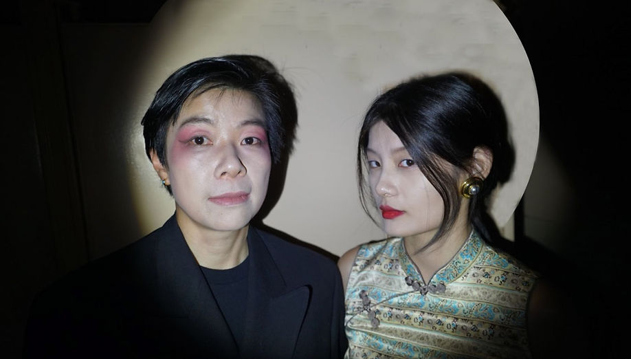 Kim Anno & SIGNs